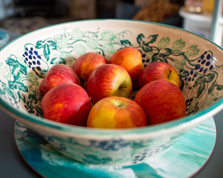 Bowl of fruit in the Old Schoolhouse Bed and Breakfast in Haltwhistle, Northumberland